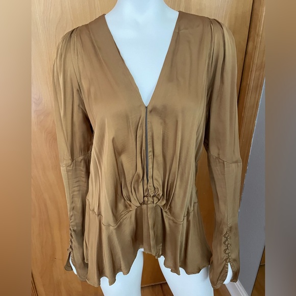 Young Fabulous & Broke Tops - YFB Young Fabulous & Broke long sleeve medium blouse